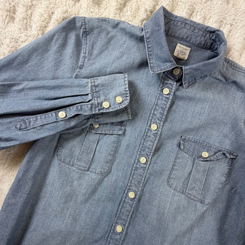 J.Crew Perfect Shirt Womens Medium Blue Chambray Button Down Cotton 91506 FA14